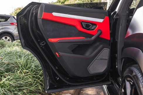Used 2021 Lamborghini Urus image 32