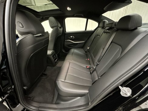 Used 2025 BMW 330i xDrive Sedan w/ Convenience Package image 24