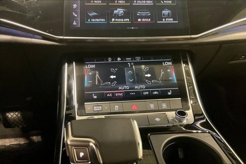 Certified 2025 Audi Q8 Premium image 32