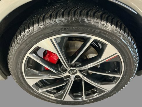 Certified 2024 Audi SQ5 Prestige image 17