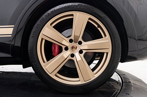 Used 2025 Porsche Cayenne GTS image 26