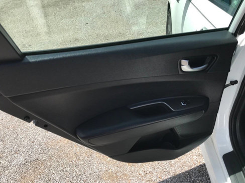 Used 2020 Kia Optima LX image 17