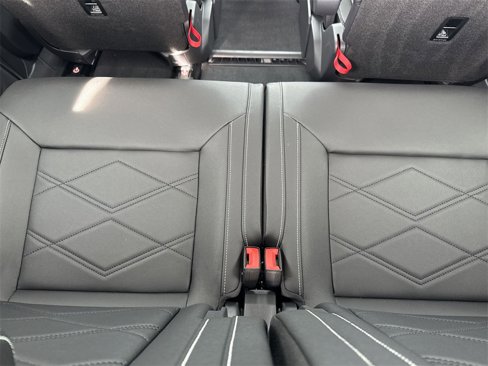 New 2025 Volkswagen Atlas SE image 29