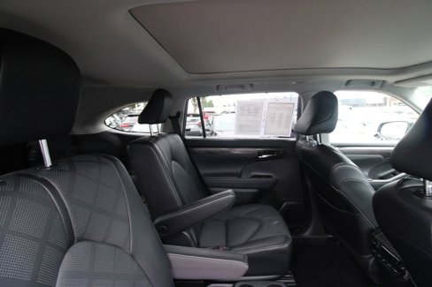 Used 2022 Toyota Highlander Platinum image 24