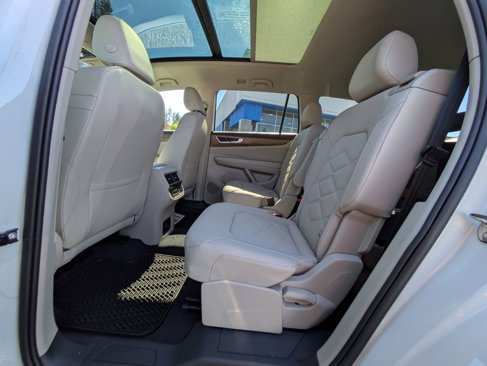 New 2025 Volkswagen Atlas SE image 26