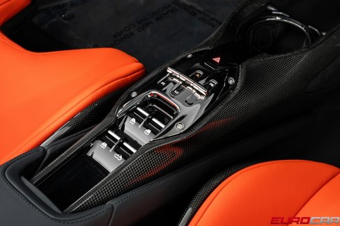 Used 2024 Ferrari SF90 Spider image 43