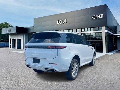 Used 2025 Land Rover Range Rover Sport Dynamic SE image 8
