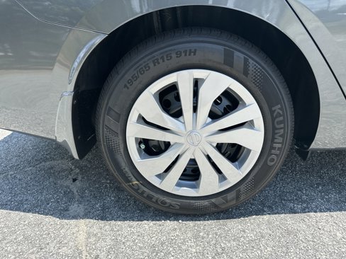 New 2025 Nissan Versa S w/ Trunk Package image 17