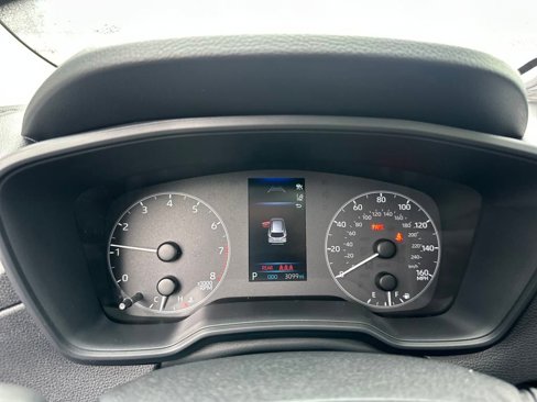 Certified 2025 Toyota Corolla Cross LE image 13