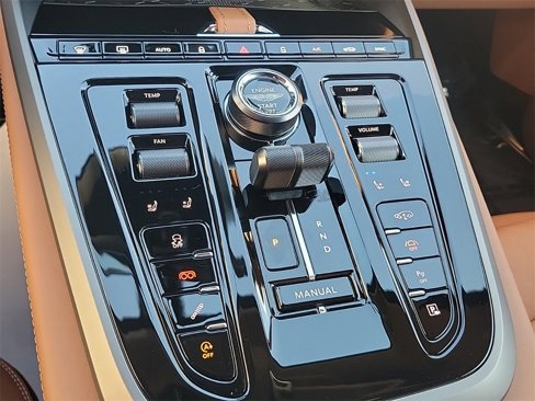 New 2025 Aston Martin DBX 707 image 13