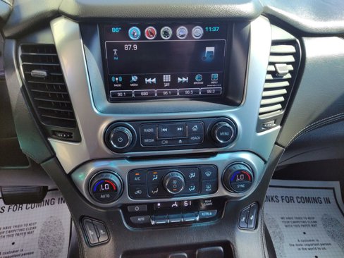 Used 2018 Chevrolet Suburban LT image 31
