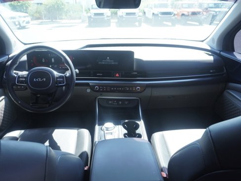 Used 2025 Kia Carnival LXS image 27