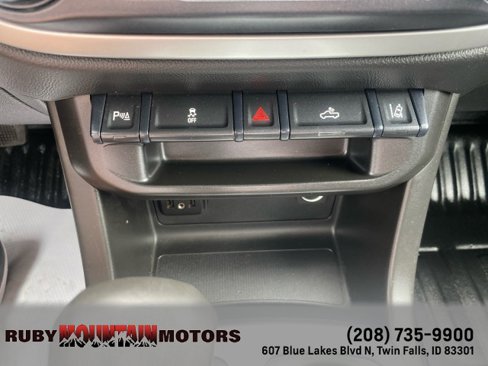 Used 2022 Chevrolet Colorado LT w/ Fleet Safety Package image 20