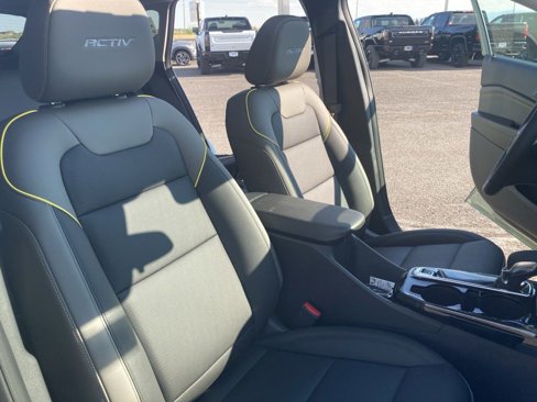 New 2025 Chevrolet Trax ACTIV w/ Sunroof Package image 34