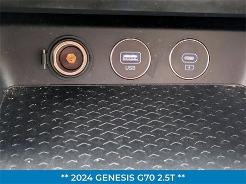 Used 2024 Genesis G70 2.5T image 23