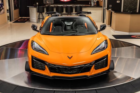 Used 2023 Chevrolet Corvette Z06 w/ Z07 Performance Package image 7