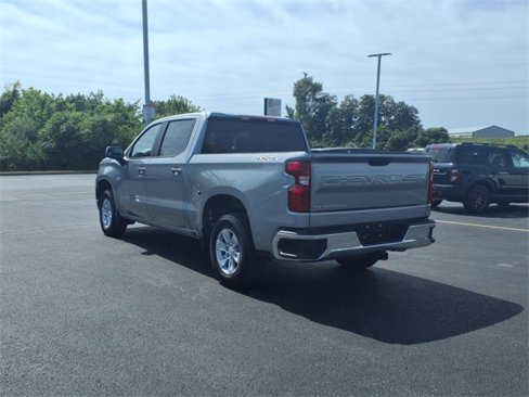 Used 2025 Chevrolet Silverado 1500 LT image 2
