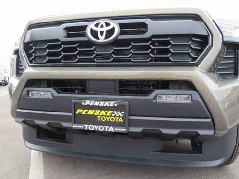 New 2025 Toyota Tacoma TRD Sport image 6