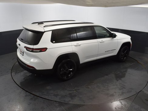 New 2025 Jeep Grand Cherokee L Altitude image 29