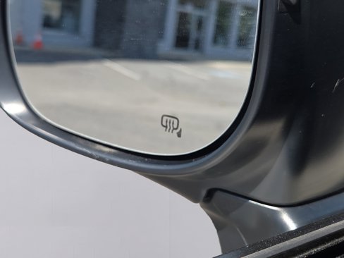 Certified 2025 Subaru Forester Limited image 18