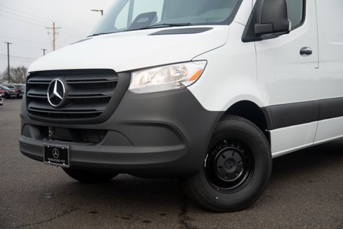 Used 2025 Mercedes-Benz Sprinter 2500 image 14