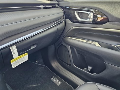 New 2026 Jeep Compass Latitude w/ Mopar All Weather Package image 26