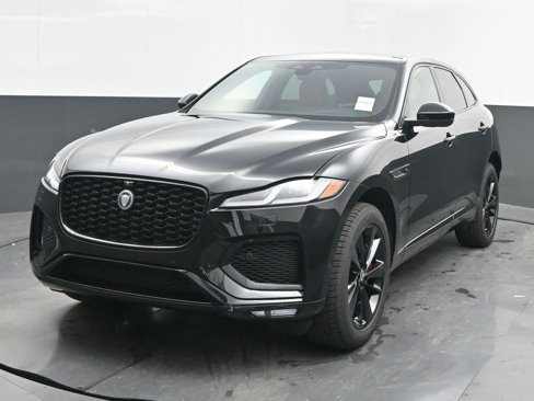 New 2026 Jaguar F-PACE R-Dynamic S image 3