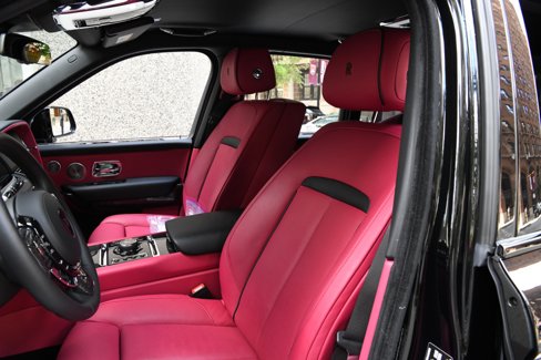 Used 2023 Rolls-Royce Cullinan Black Badge w/ Driver's Package image 11