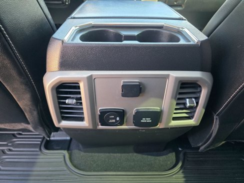 Used 2021 Ford F350 Lariat w/ Chrome Package image 19