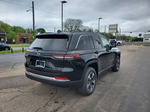 New 2025 Jeep Grand Cherokee Limited 4xe image 7