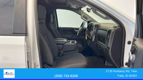Used 2021 Chevrolet Silverado 1500 Custom Trail Boss w/ LPO, Dark Essentials Package image 31