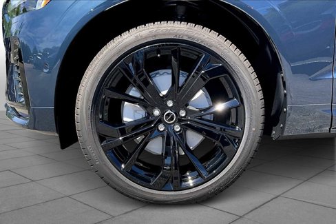 New 2026 Volvo XC60 B5 Ultra w/ Protection Package Premier image 16