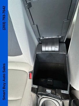 Used 2021 Toyota Corolla LE image 31