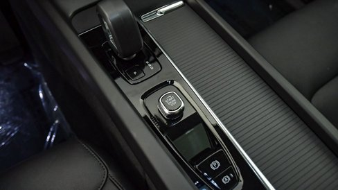 Used 2025 Volvo XC60 T8 Core w/ Protection Package Premier image 24