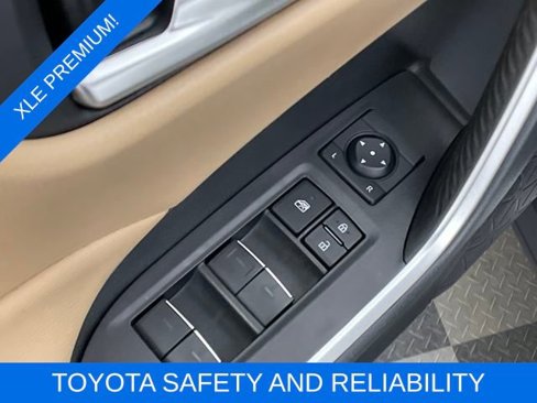 Used 2025 Toyota RAV4 XLE Premium image 11