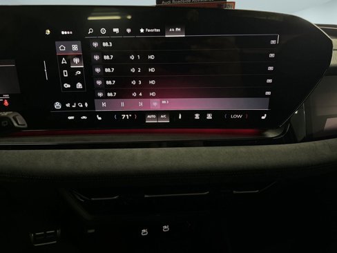 New 2025 Audi SQ6 e-tron Prestige image 22