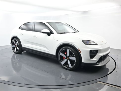 Certified 2025 Porsche Macan 4S Electric image 16