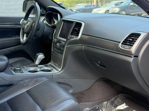 Used 2018 Jeep Grand Cherokee Limited image 13