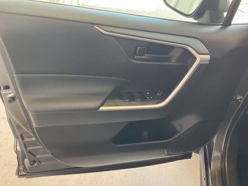 Used 2024 Toyota RAV4 LE image 4