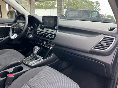 Used 2022 Kia Seltos LX image 22
