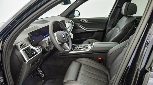 New 2026 BMW X7 M60i image 24