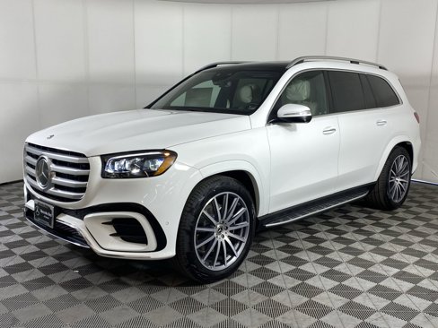 New 2025 Mercedes-Benz GLS 580 4MATIC image 2