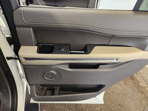 Used 2020 Ford Expedition XLT w/ Equipment Group 202A image 17