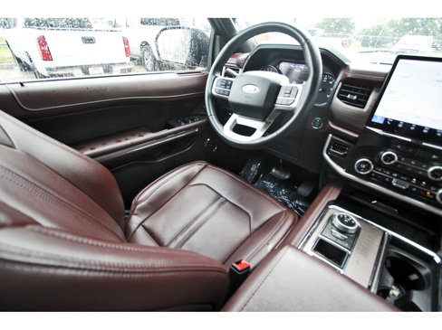 Used 2024 Ford Expedition Limited image 9