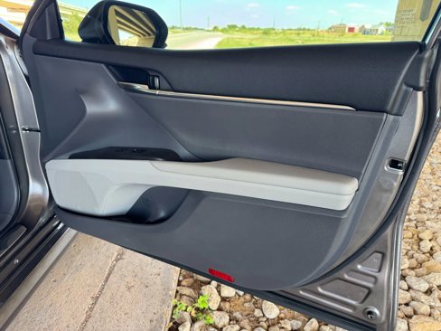 Used 2024 Toyota Camry LE image 23