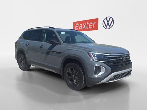 New 2025 Volkswagen Atlas Peak Edition SE image 1