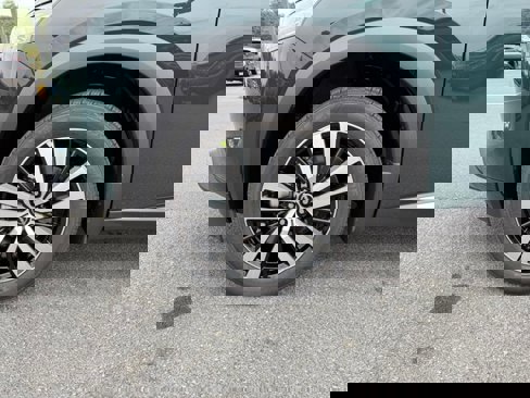 New 2025 Nissan Pathfinder Platinum w/ Cargo Package image 9
