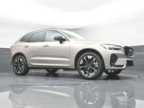 New 2026 Volvo XC60 B5 Plus w/ Protection Package Premier image 37