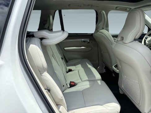 New 2026 Volvo XC90 B6 Ultra image 26