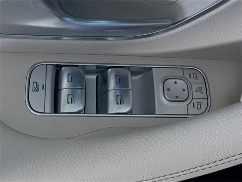 New 2026 Mercedes-Benz GLS 580 4MATIC image 18